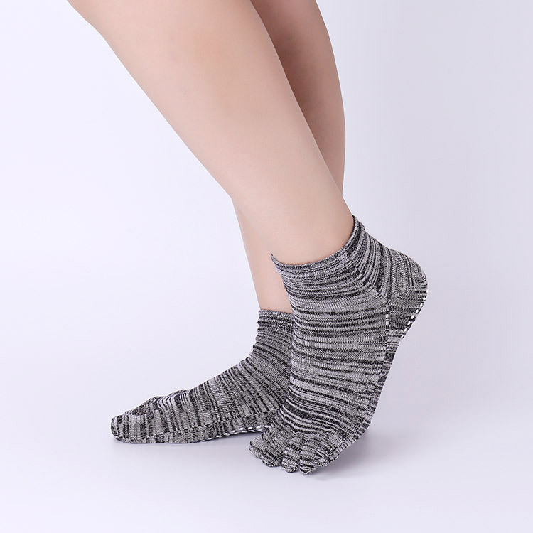 Non-Slip Yoga Socks with Grips - Yoga Toe Separator review and price